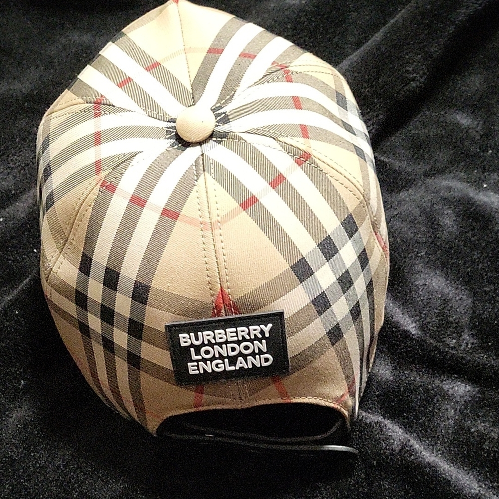 Burberry Beige Checkered Cap - Picture 2 of 6